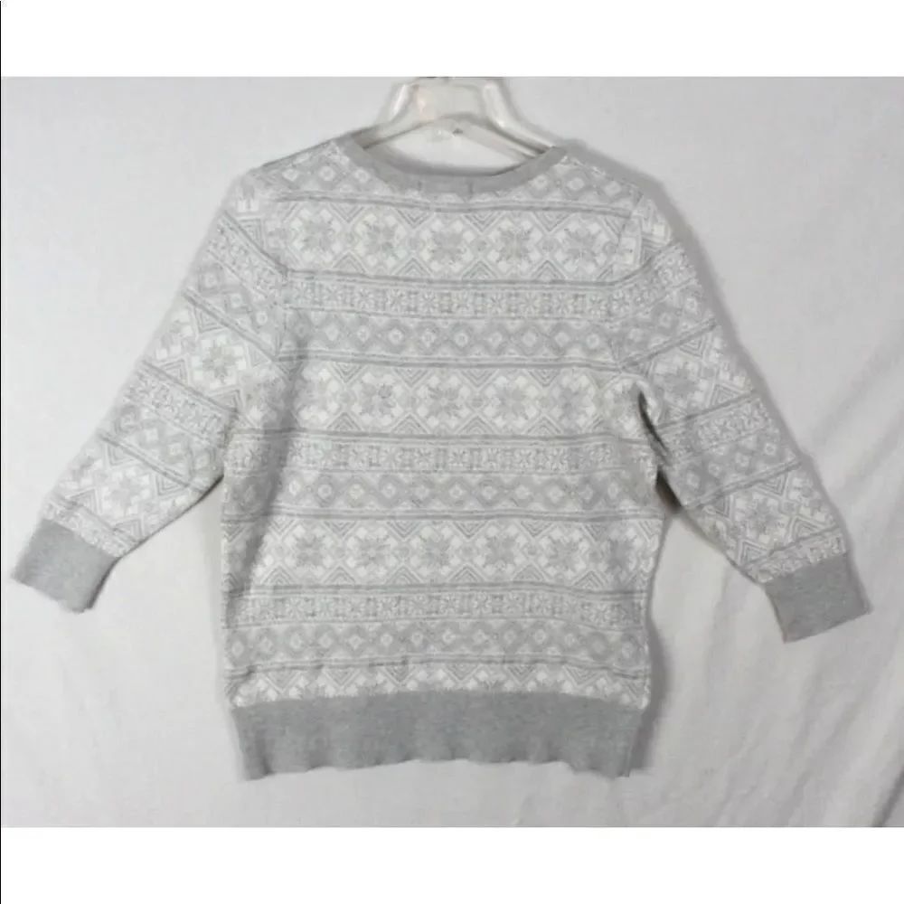 ✨Lands’End Snowflake Sweater✨  - Picture 4 of 8